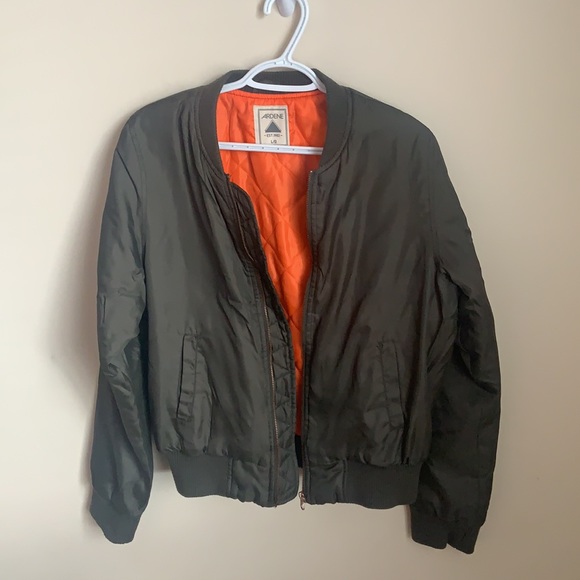 GREEN BOMBER JACKET! - Picture 2 of 4